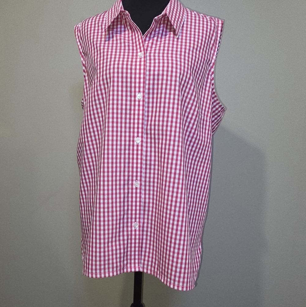 Liz Claiborne Red And White Gingham Sleeveless Button-Down Shirt